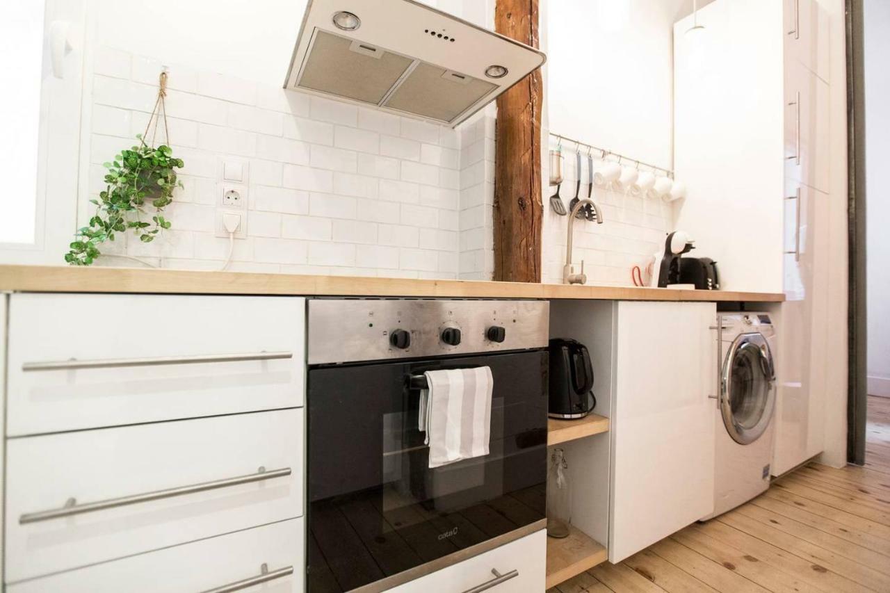 マドリードIntimate And Artistic Flat Wifi Puerta Del Solアパートメント エクステリア 写真